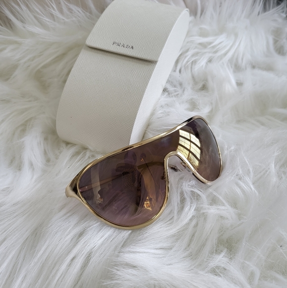 Prada Catwalk Sunglasses NWT w/BOX - Picture 1 of 4